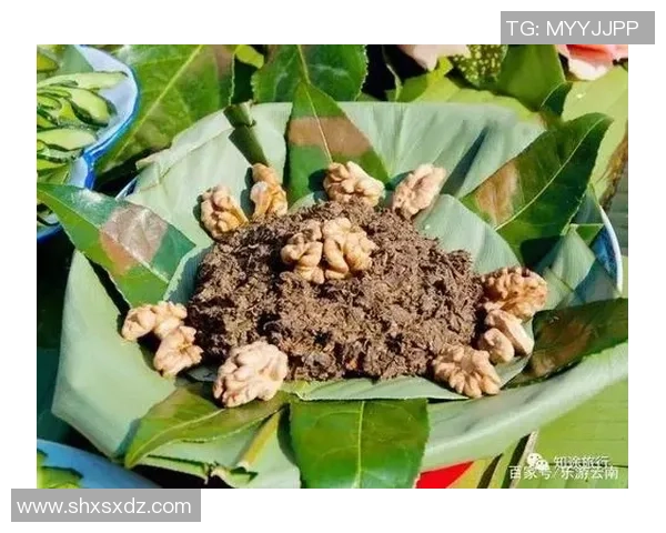 今日,近1900名选手和嘉宾相聚芒市广场共品绿叶宴!